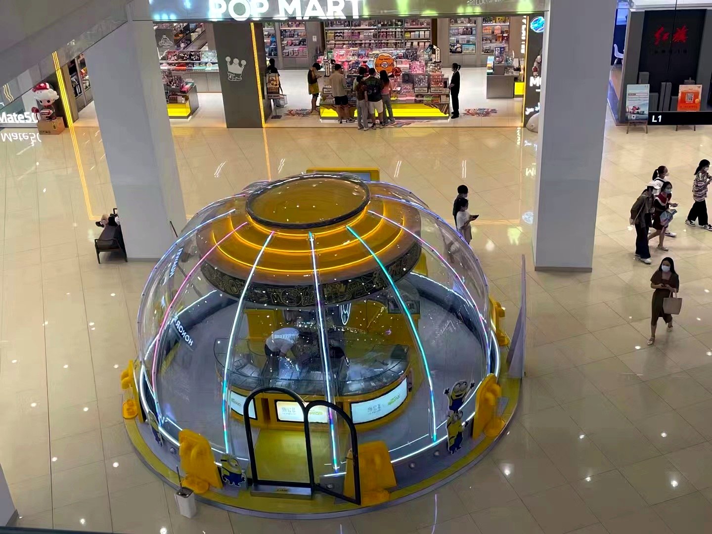 6-metre panoramic dome suite
